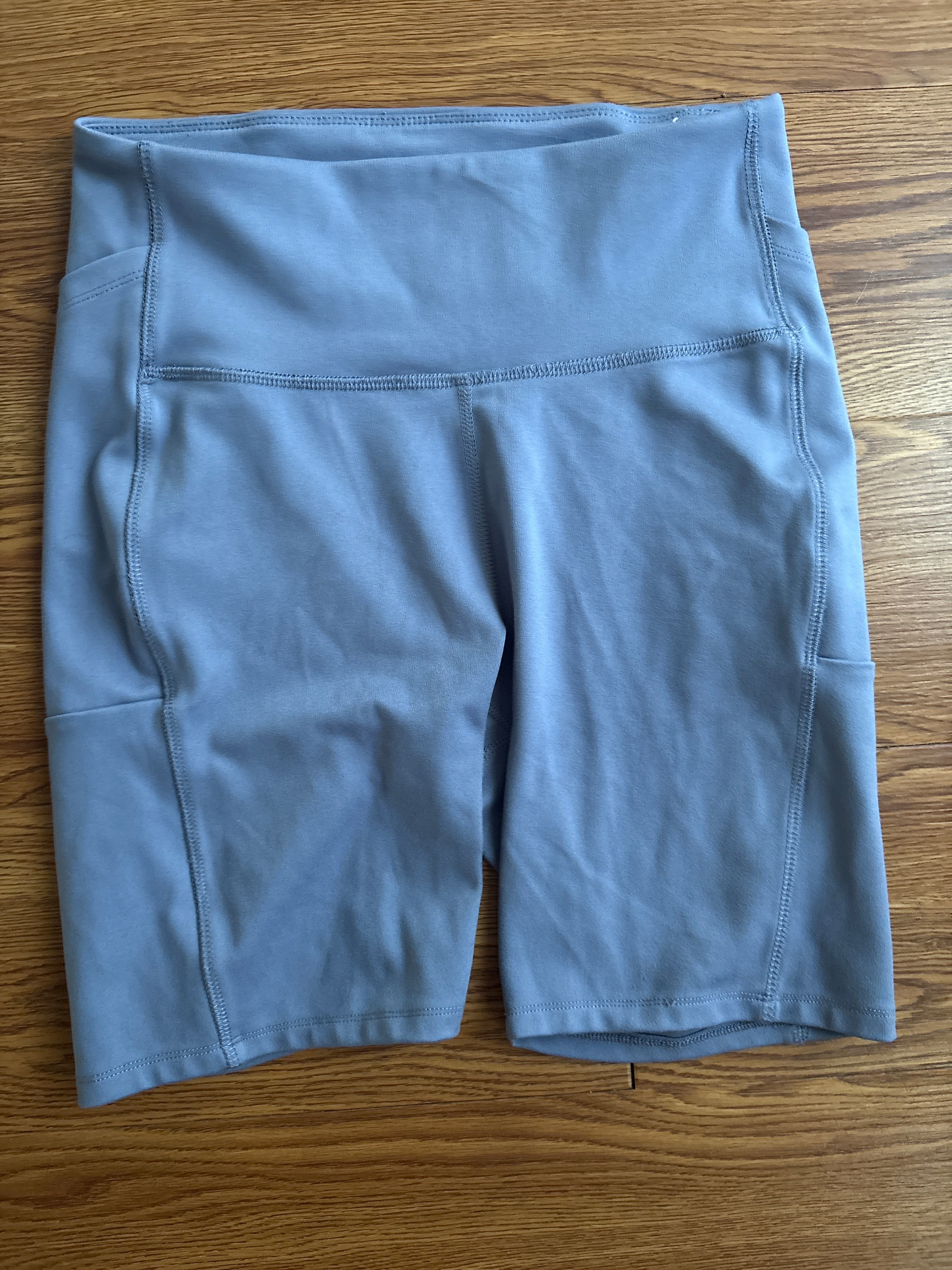 Freely High-Rise Biker Shorts | Pockets | Medium