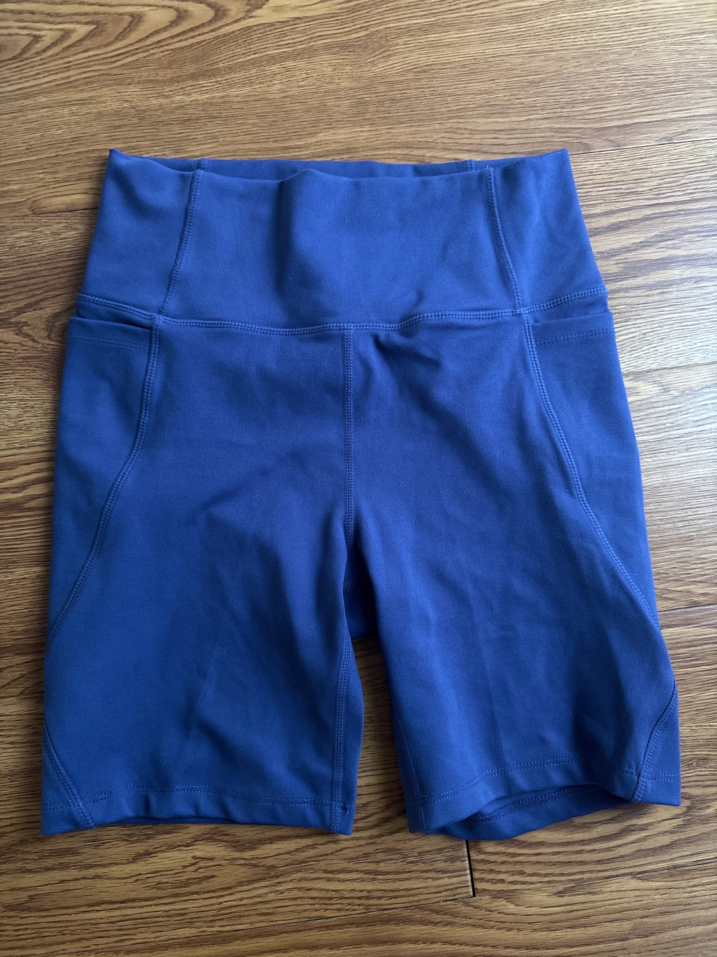 Freely High-Rise Biker Shorts | Pockets | Medium